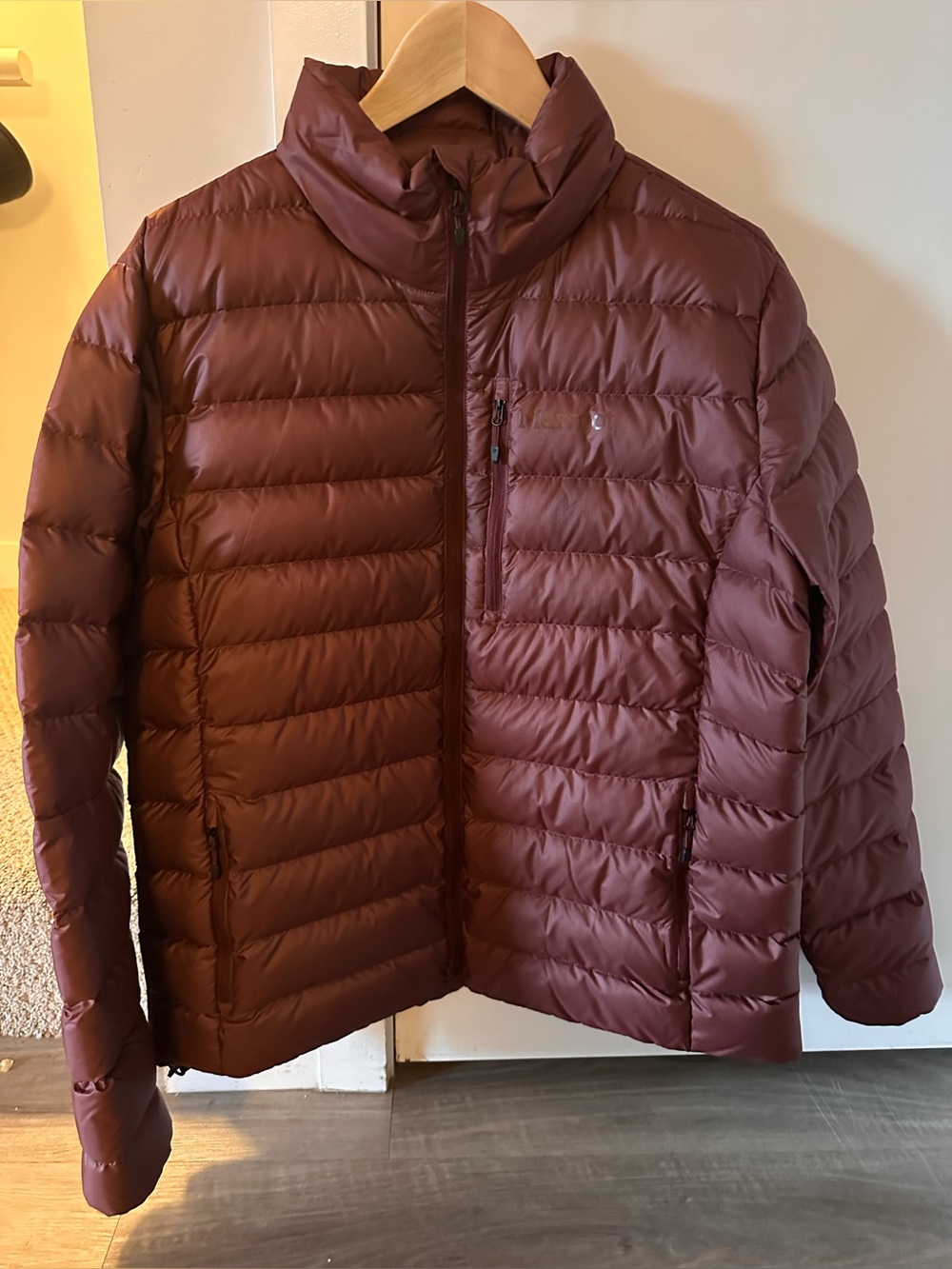 Marmot Like New Insulated Puffer Jacket - Burgundy Wine 🍷 L